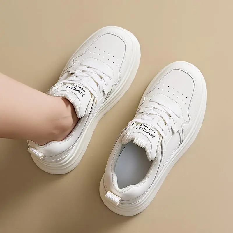 Casual round Toe Thick Bottom Sporty Flat Shoes Versatile Comfortable Leather Sneakers Korean Style Flat Heel Fashionable Foo...
Casual round Toe Thick Bottom Sporty Flat Shoes Versatile Comfortable Leather Sneakers Korean Style Flat Heel Fashionable Foo...