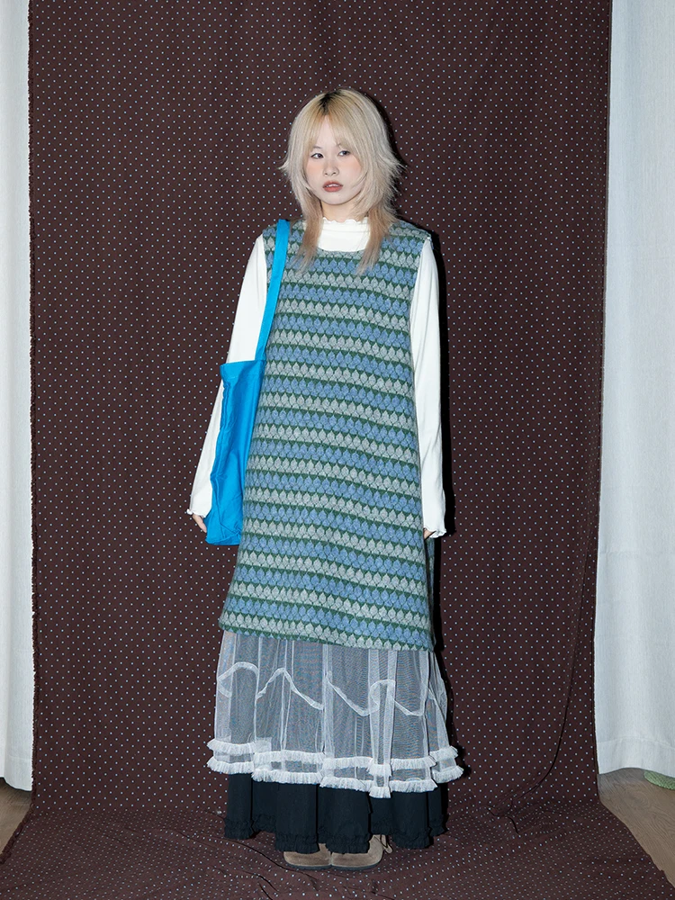 Retro Striped Vest Dress Thickened Woolen Sleeveless Early Spring New Arrival A-Line Skirt Style Casual Loose Fit Daily Wear
Retro Striped Vest Dress Thickened Woolen Sleeveless Early Spring New Arrival A-Line Skirt Style Casual Loose Fit Daily Wear