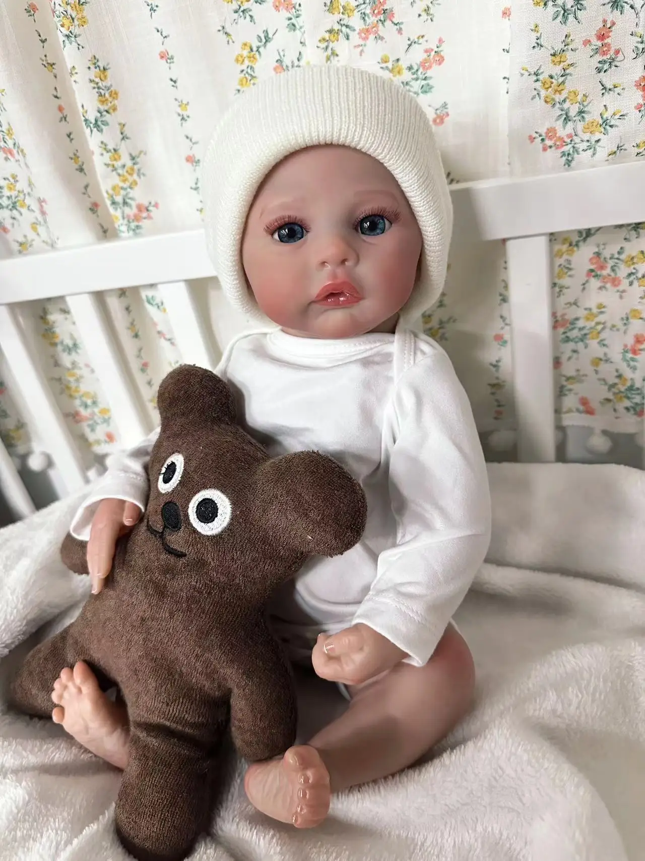 Реалистичная силиконовая виниловая Кукла реборн Cokela, 48 см/19 дюймов, игрушка ручной работы для рождественского подарка
Реалистичная силиконовая виниловая Кукла реборн Cokela, 48 см/19 дюймов, игрушка ручной работы для рождественского подарка