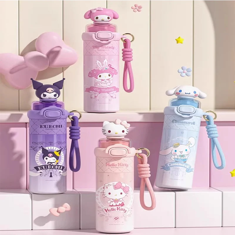 Kawaii Yüksek Cat Melody Kulomi Yugui Dog, детская большая емкость, маленькая портативная высокоточная новая чашка для воды 2025 г.
Kawaii Yüksek Cat Melody Kulomi Yugui Dog, детская большая емкость, маленькая портативная высокоточная новая чашка для воды 2025 г.