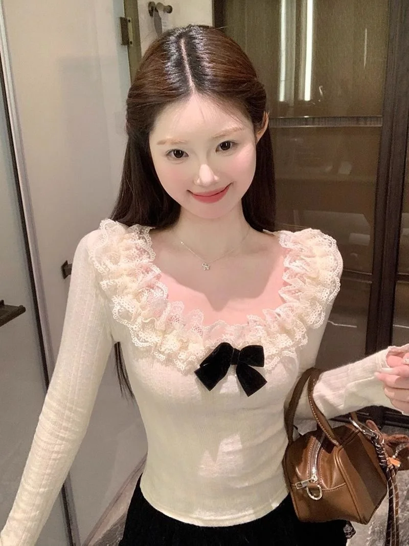 Autumn and winter sweet style spicy girl lace patchwork long sleeved T-shirt Y2K spicy girl retro slim trend women's tops emo
Autumn and winter sweet style spicy girl lace patchwork long sleeved T-shirt Y2K spicy girl retro slim trend women's tops emo