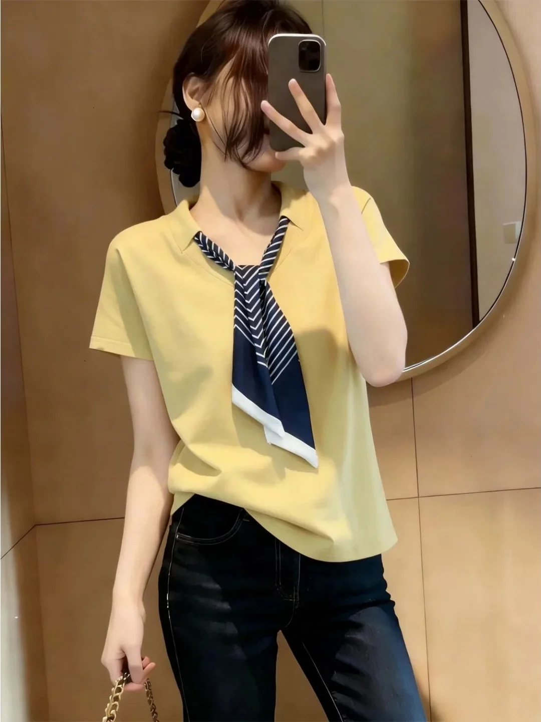 Korean Style Yellow Silk Scarf Tied Short Sleeve Women's T-Shirt Summer Slimming Versatile Top Fashionable Trendy Dopaamine O...
Korean Style Yellow Silk Scarf Tied Short Sleeve Women's T-Shirt Summer Slimming Versatile Top Fashionable Trendy Dopaamine O...