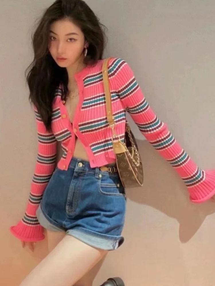 Flare Sleeve Cardigan Crop Tops Contrast Color Red Striped Slim Fit Sweater Jackets Short Coats Sexy Hot Young Women Autumn Tops
Flare Sleeve Cardigan Crop Tops Contrast Color Red Striped Slim Fit Sweater Jackets Short Coats Sexy Hot Young Women Autumn Tops