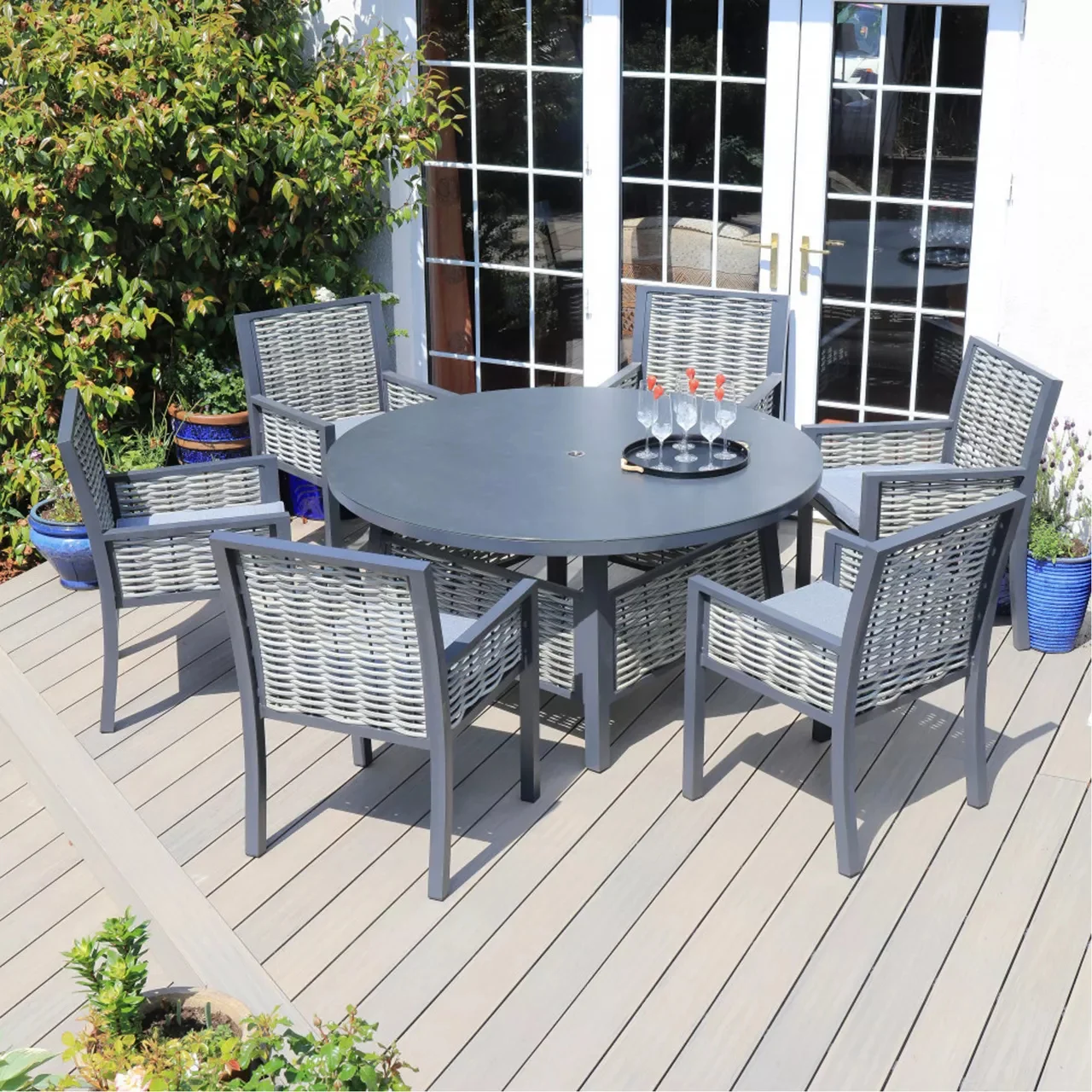 Modern Design Wicker Furniture Patio Table And Chair Rattan Large Garden Armchairs With Round Table 6-Seater Outdoor Dining Set
Modern Design Wicker Furniture Patio Table And Chair Rattan Large Garden Armchairs With Round Table 6-Seater Outdoor Dining Set