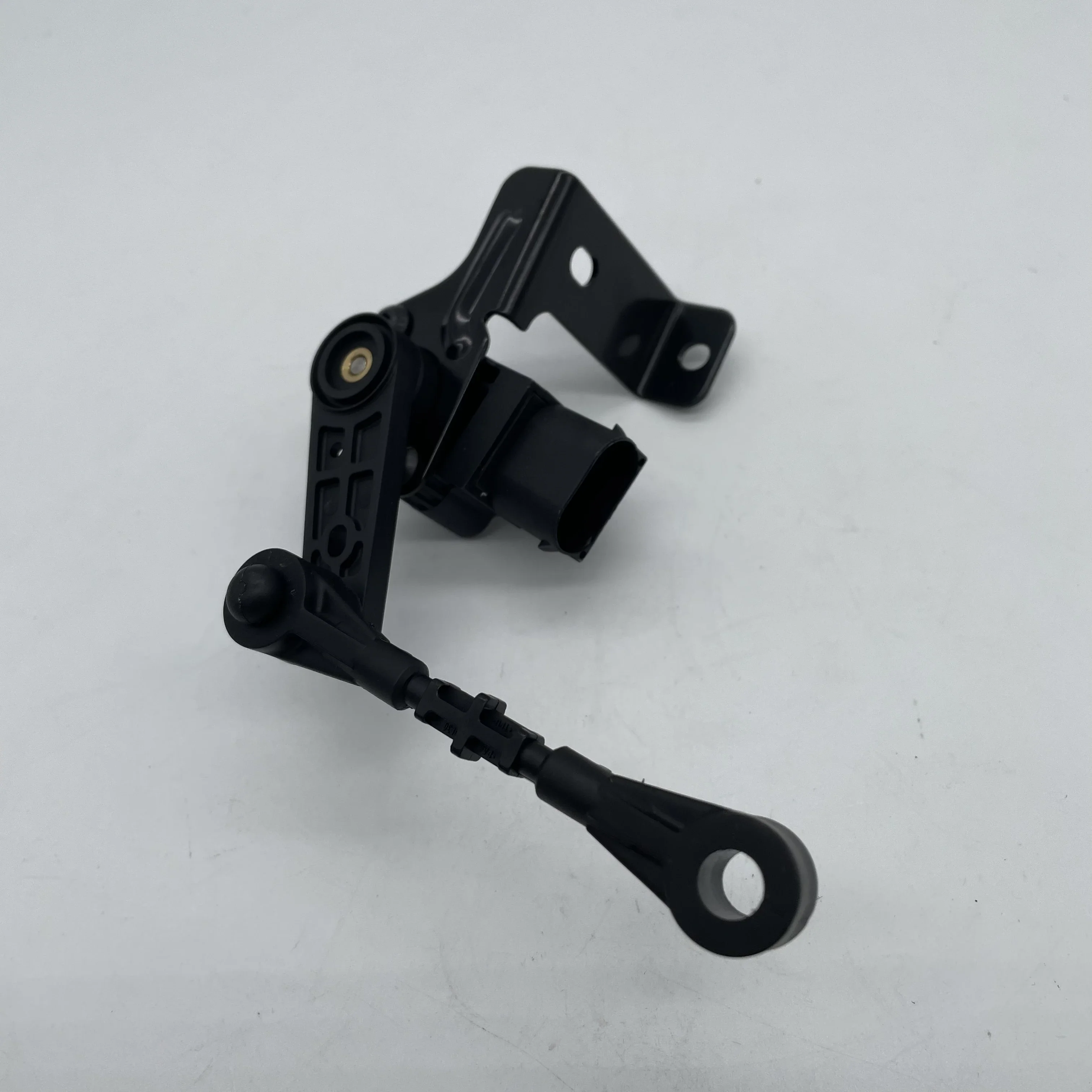 LR024217 Height Level Sensor for Land Rover Range Rover Evoque L538 Discovery Sport L550
LR024217 Height Level Sensor for Land Rover Range Rover Evoque L538 Discovery Sport L550