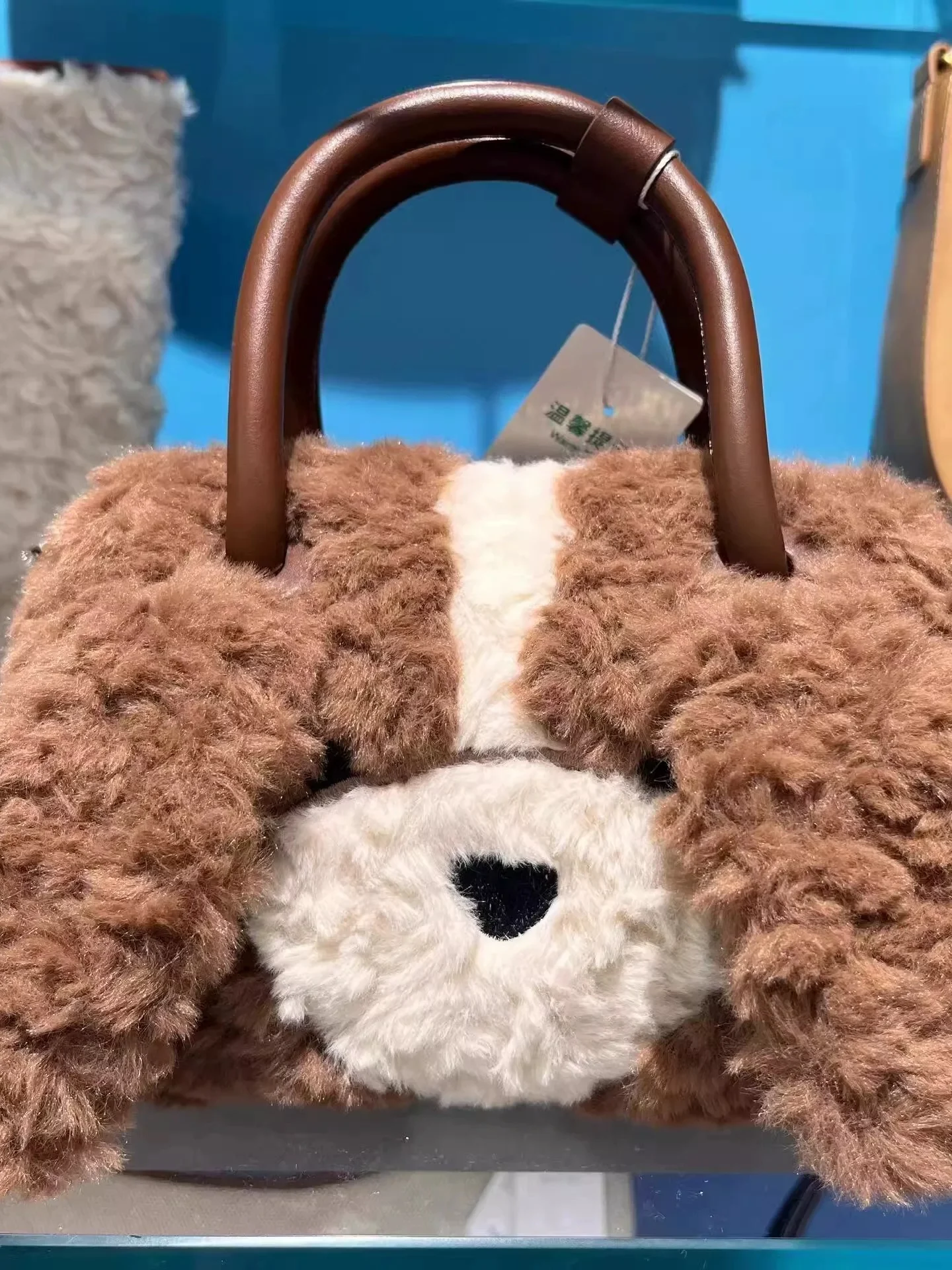 White ght Ladies Handbag Winter 2025 New Sle Cartoon Dog Crossbody Bag Faionable Casual oulder Tote Bag
White ght Ladies Handbag Winter 2025 New Sle Cartoon Dog Crossbody Bag Faionable Casual oulder Tote Bag