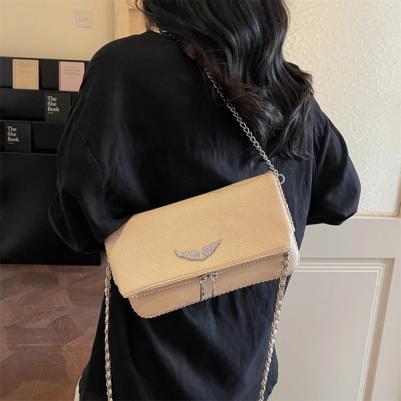 Elegant Small Quilted Chain Shoulder Bag, Minimalist Vintage Style Crossbody, Affordable Luxury Everyday Handbag
Elegant Small Quilted Chain Shoulder Bag, Minimalist Vintage Style Crossbody, Affordable Luxury Everyday Handbag