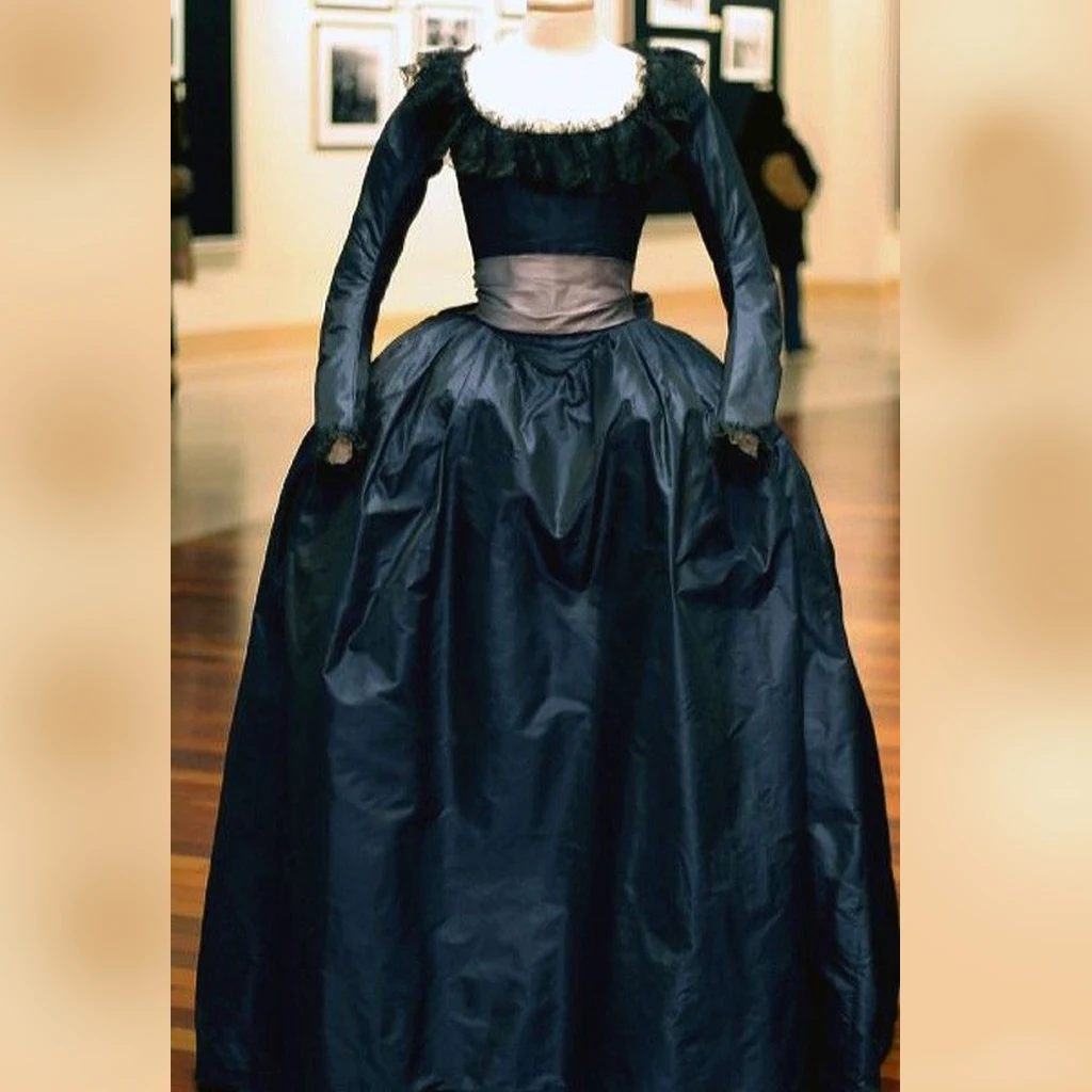 Женское винтажное вечернее платье Rococo, черное платье с длинным рукавом, с поясом, в викторианском стиле 1920-х годов, на заказ
Женское винтажное вечернее платье Rococo, черное платье с длинным рукавом, с поясом, в викторианском стиле 1920-х годов, на заказ