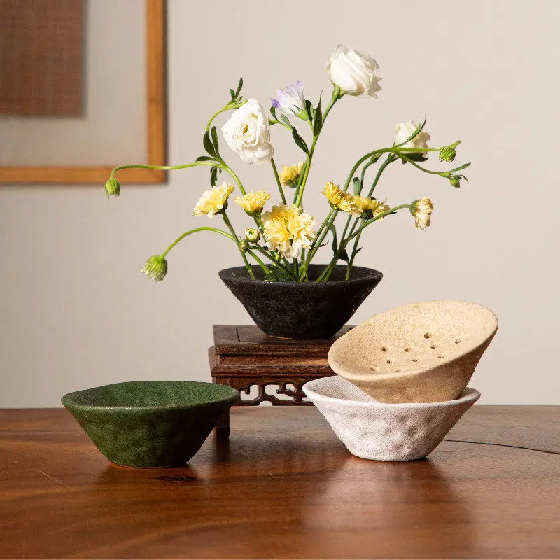 Retro Coarse Pottery Flower Pots Small Ornaments Japanese Ceramic Flower Arranging Accessories Home Flower Arranging Device
Retro Coarse Pottery Flower Pots Small Ornaments Japanese Ceramic Flower Arranging Accessories Home Flower Arranging Device