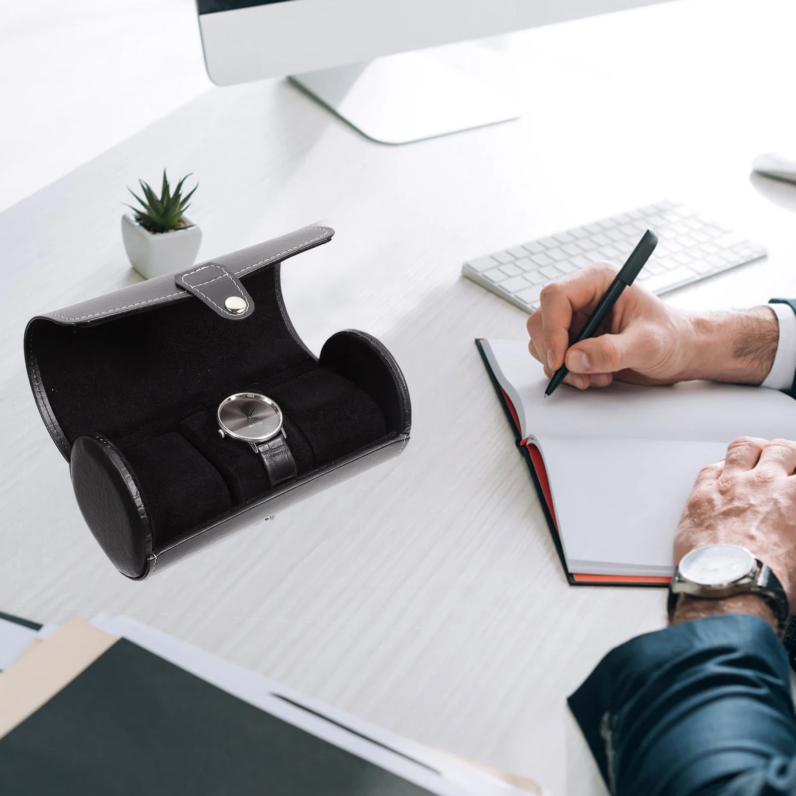 1Pcs Watch Box Organizer High Quality Scratch Watches Accessories Storage Display Container Gift Idea
1Pcs Watch Box Organizer High Quality Scratch Watches Accessories Storage Display Container Gift Idea