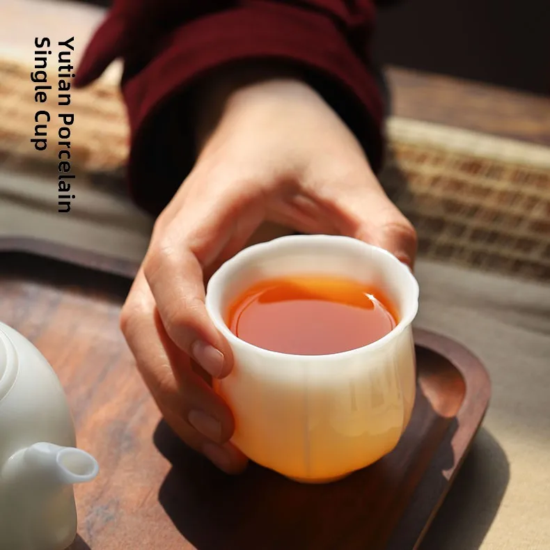 Dehua White Porcelain Tea Cup Ceremonial Gongfu Tea Drinking Bowl Glazed Owner Cup Personal Cup Chinese Style Handmade Ceramic
Dehua White Porcelain Tea Cup Ceremonial Gongfu Tea Drinking Bowl Glazed Owner Cup Personal Cup Chinese Style Handmade Ceramic