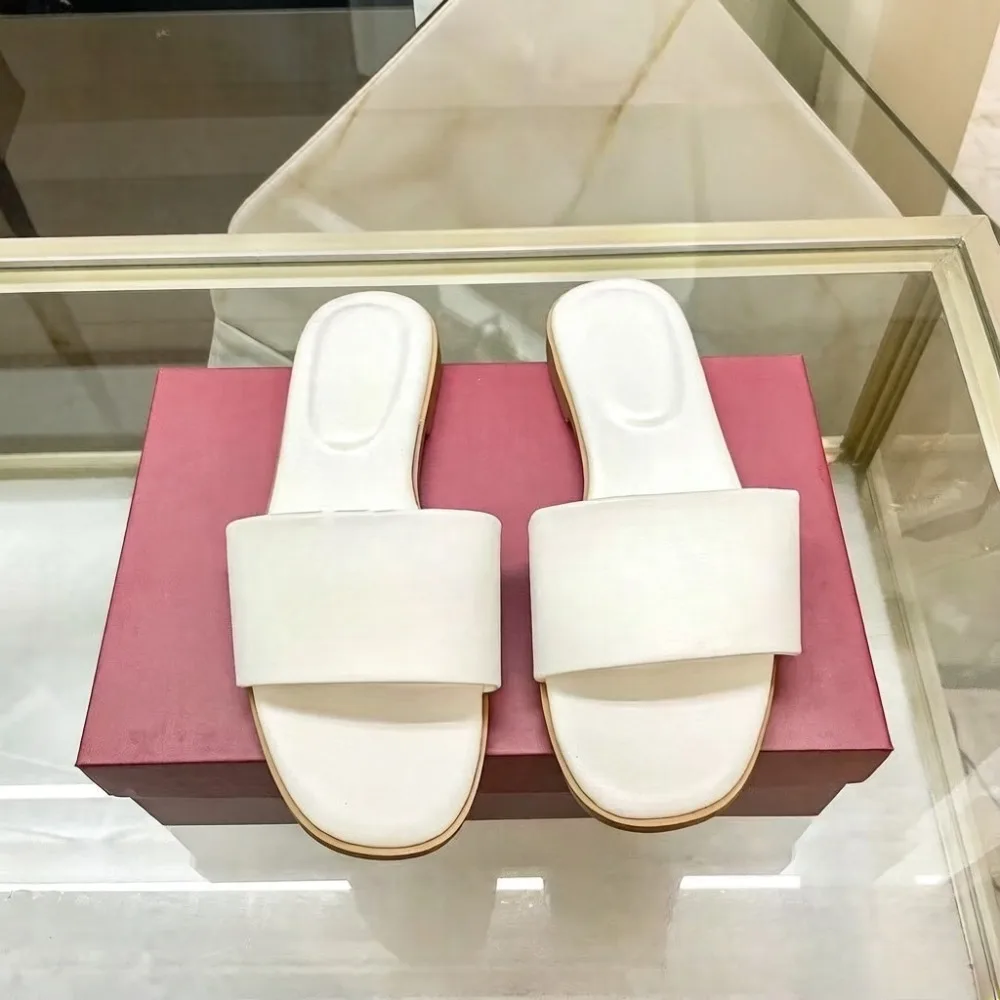 2026 Spring Summer New Women's Nappa Leather Lined Slide Sandal Cut-Out Detail Square-Toe Profile Slip-Resistant Sole All-Matching Coastal Grandmother Clean Girl Aesthetic for Pool Party Beach Vacation Daily Outfit Wholesale
2026 Spring Summer New Women's Nappa Leather Lined Slide Sandal Cut-Out Detail Square-Toe Profile Slip-Resistant Sole All-Matching Coastal Grandmother Clean Girl Aesthetic for Pool Party Beach Vacation Daily Outfit Wholesale