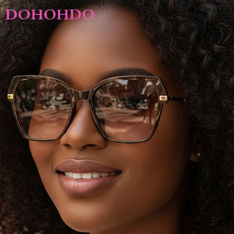 New Luxury Metal Square Sunglasses Classic Brand Designer Sunglass Men Outdoor Summer Traveling Shade Eyewear Ladies Очки UV400
New Luxury Metal Square Sunglasses Classic Brand Designer Sunglass Men Outdoor Summer Traveling Shade Eyewear Ladies Очки UV400