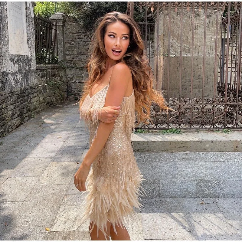 2025 Spring Summer New Style Women's Dress Feathers Tassel Sequins Sexy V-neck Strapless Gown High Waist A-line Skirt
2025 Spring Summer New Style Women's Dress Feathers Tassel Sequins Sexy V-neck Strapless Gown High Waist A-line Skirt