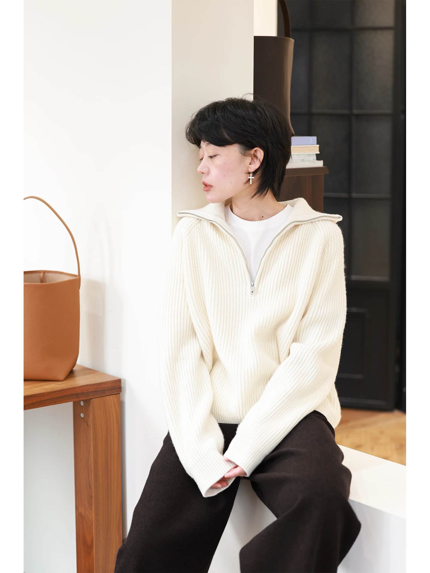 Шерстяной свитер Thiened F на молнии, свободного кроя, вязаный, теплый, для зимы, повседневный, длинный, мягкий шерстяной пальто-свитер для женщин
Шерстяной свитер Thiened F на молнии, свободного кроя, вязаный, теплый, для зимы, повседневный, длинный, мягкий шерстяной пальто-свитер для женщин