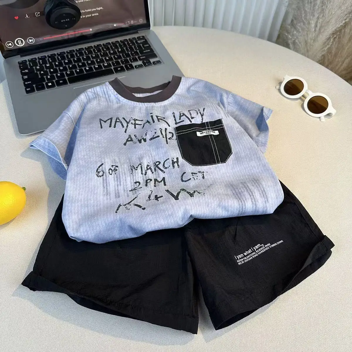 Children's Clothing Boys' Summer Set 2025 New Stylish Children's Short Sleeved T-shirt Shorts Two-piece Set Trendy
Children's Clothing Boys' Summer Set 2025 New Stylish Children's Short Sleeved T-shirt Shorts Two-piece Set Trendy