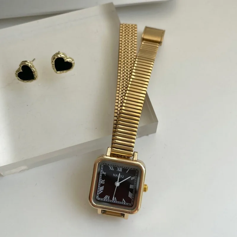 Hot Sale Brand Women Quartz Watches Stainless Steel Strap Ladies Wristwatch Fashion Square Dial Roman Numerals Luxury Gift Clock
Hot Sale Brand Women Quartz Watches Stainless Steel Strap Ladies Wristwatch Fashion Square Dial Roman Numerals Luxury Gift Clock