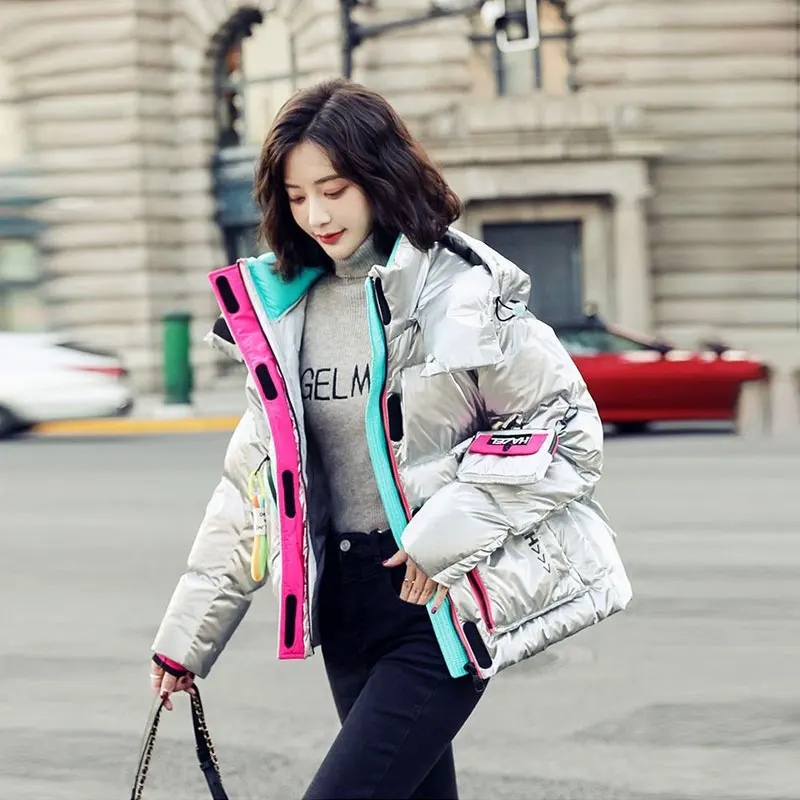 2025 Winter New High-Quality White Duck Down Jacket For Women Short No-Wash Lettered Shiny Thickened Warm Down Coat Female
2025 Winter New High-Quality White Duck Down Jacket For Women Short No-Wash Lettered Shiny Thickened Warm Down Coat Female