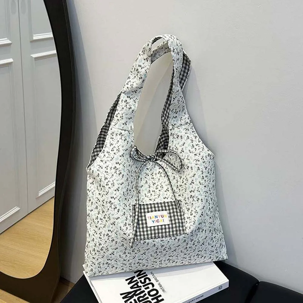 Floral Double-sided Vest Pouch Contrast Color Plaid Tote Bag Women Cloth Floral Handbag Large Capacity Shoulder Pouch
Floral Double-sided Vest Pouch Contrast Color Plaid Tote Bag Women Cloth Floral Handbag Large Capacity Shoulder Pouch