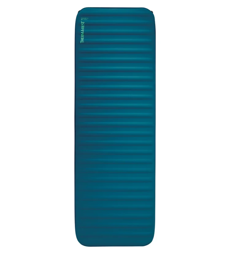 The sleeping pad, even for side sleepers, will be refreshed by the loose high-end foam structure
The sleeping pad, even for side sleepers, will be refreshed by the loose high-end foam structure