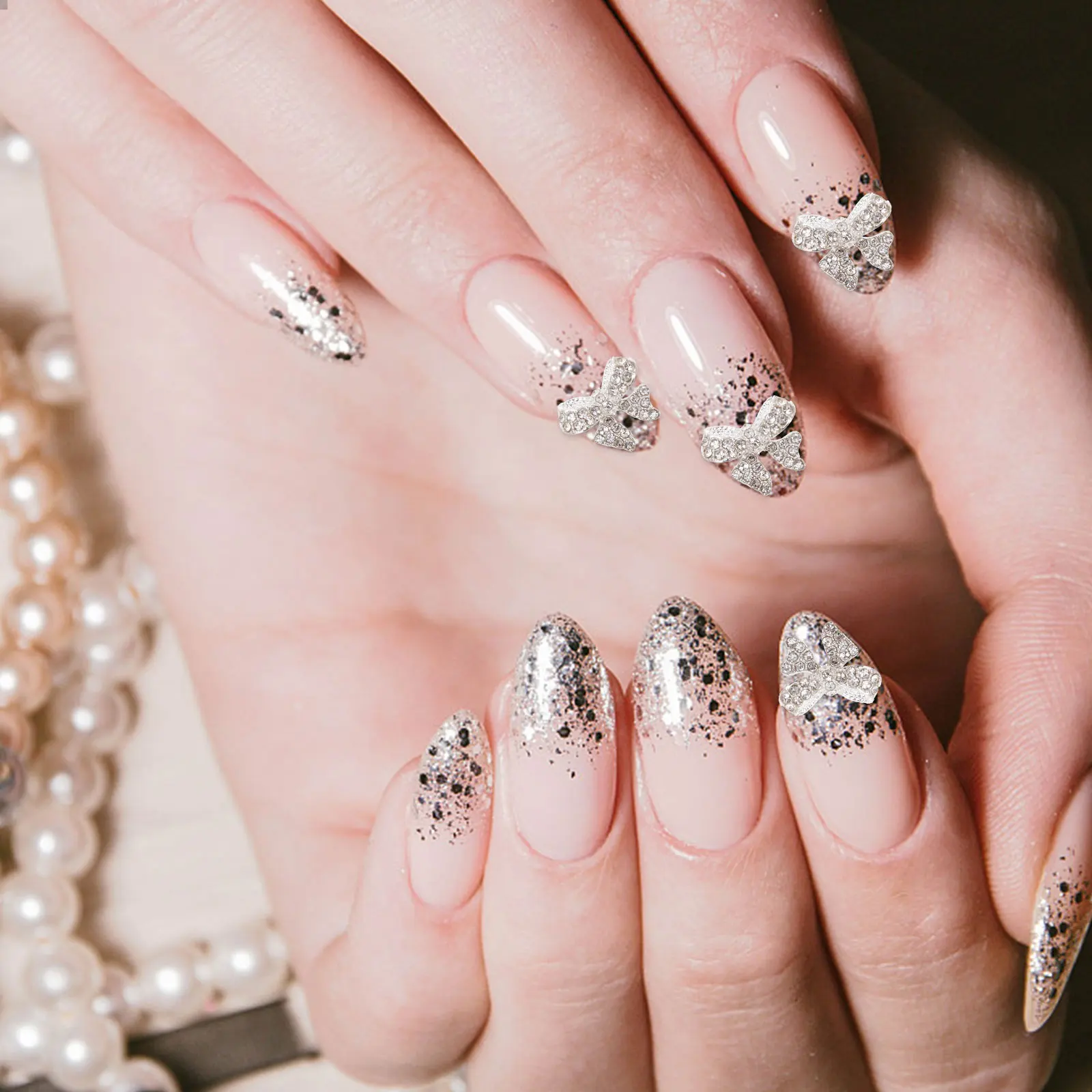 5 Pcs Rhinestone Jewelry Nail Charms Parts Figures Ribbon Manicure Decorations Bears for Nails Stickers Bow Alloy Rhinestones
5 Pcs Rhinestone Jewelry Nail Charms Parts Figures Ribbon Manicure Decorations Bears for Nails Stickers Bow Alloy Rhinestones