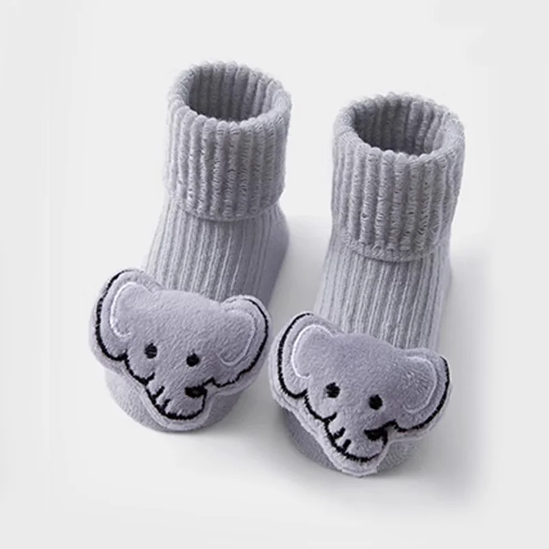 Детские носки-тапочки из хлопка, теплые, мягкие, уютные, с милым мультяшным рисунком слона, для младенцев, девочек и мальчиков, нескользящие, 0-6 месяцев, белые, зима-осень
Детские носки-тапочки из хлопка, теплые, мягкие, уютные, с милым мультяшным рисунком слона, для младенцев, девочек и мальчиков, нескользящие, 0-6 месяцев, белые, зима-осень