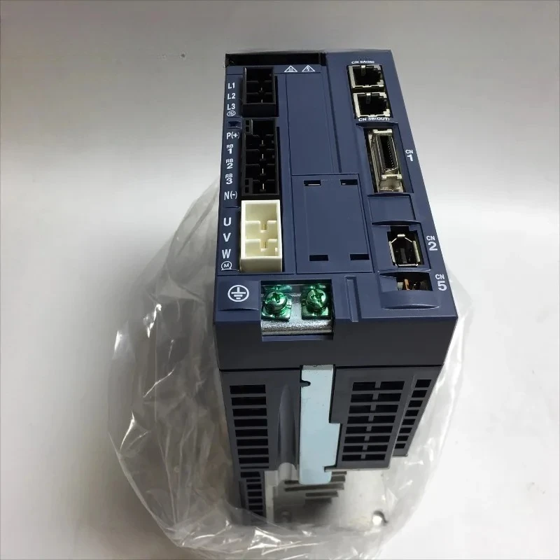 Servo drive RYH751F5-VV2 (201w/401w/851w/1500w/2900w/3000w)
Servo drive RYH751F5-VV2 (201w/401w/851w/1500w/2900w/3000w)