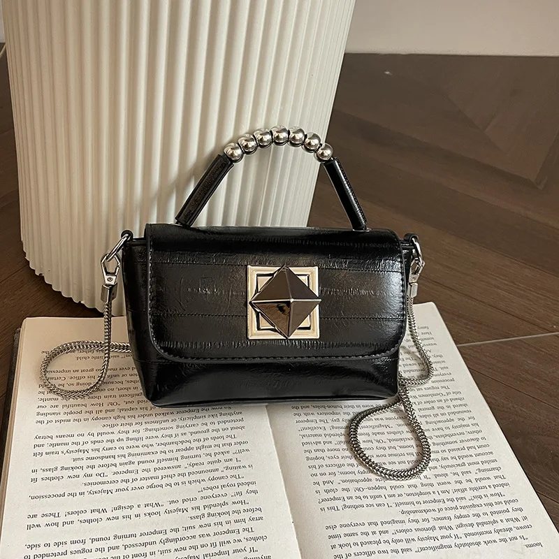 Winter High-end Popular Women's Bags Fashion Small Square Bag 2026 Luxury New Shoulder Crossbody Versatile Portable Underarm Bag
Winter High-end Popular Women's Bags Fashion Small Square Bag 2026 Luxury New Shoulder Crossbody Versatile Portable Underarm Bag