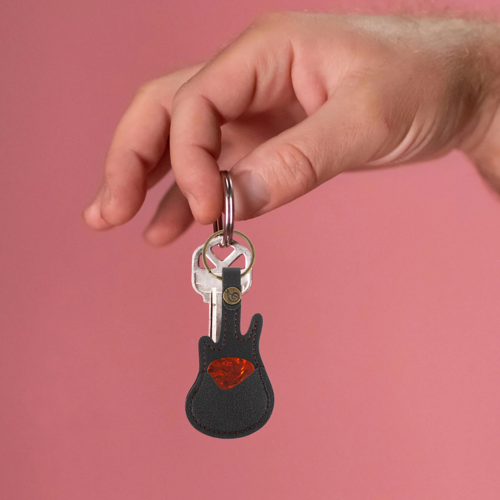 Guitar Picks Portable Bag PU Material Lightweight Durable Organizer Keychain Storage Compact Guitar Pick Holder Plectrum Case
Guitar Picks Portable Bag PU Material Lightweight Durable Organizer Keychain Storage Compact Guitar Pick Holder Plectrum Case