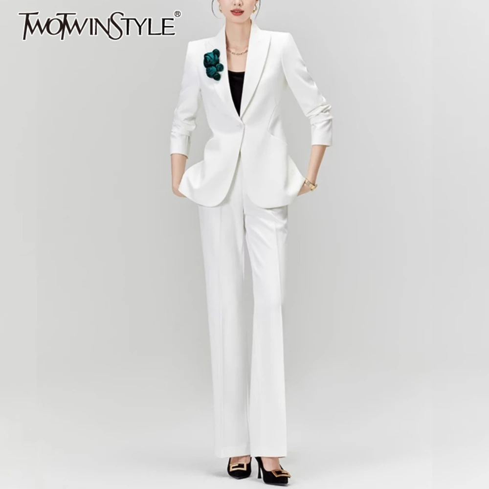 TWOTWINSTYLE Solid Slimming Two Piece Set for Women Lapel Long Sleeves Spliced 3D Flowers Coat High Waist Pant Female Clothing
TWOTWINSTYLE Solid Slimming Two Piece Set for Women Lapel Long Sleeves Spliced 3D Flowers Coat High Waist Pant Female Clothing