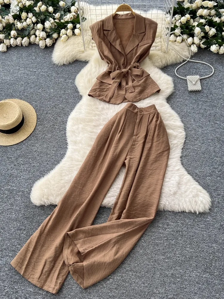 Fashion women's summer suit collar sleeveless Lace up Solid vest+slim elastic high waist pants 2-pieces sets New Casual pant set
Fashion women's summer suit collar sleeveless Lace up Solid vest+slim elastic high waist pants 2-pieces sets New Casual pant set