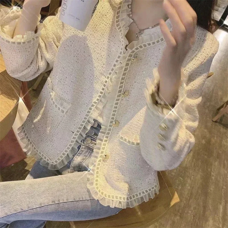 Temperament Small Fragrant Style Short Jacket 2025 Spring Autumn New Style Loose Retro Mesh Splicing Coarse Tweed top Small Coat
Temperament Small Fragrant Style Short Jacket 2025 Spring Autumn New Style Loose Retro Mesh Splicing Coarse Tweed top Small Coat