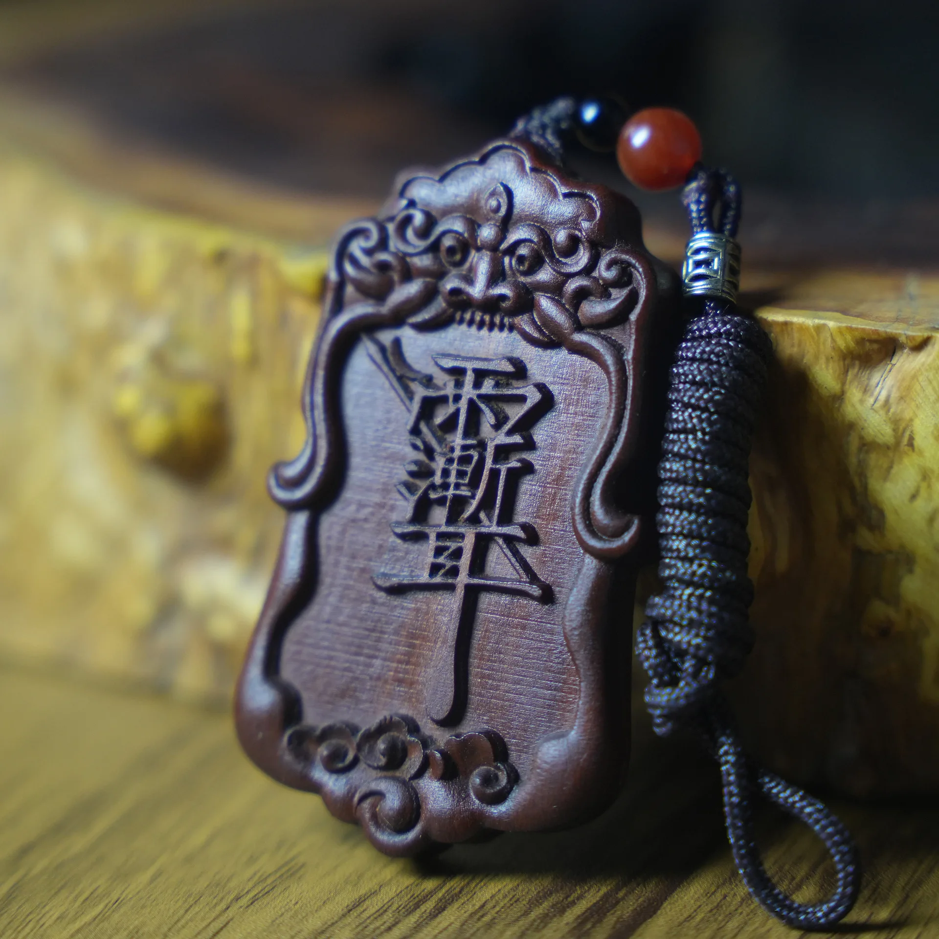 Chinese Lucky Jujube Wood Hand Carved Tiger Head Lei Zu Amulet Pendant Traditional Blessing Fortune Prayer Necklace For Men Wome
Chinese Lucky Jujube Wood Hand Carved Tiger Head Lei Zu Amulet Pendant Traditional Blessing Fortune Prayer Necklace For Men Wome