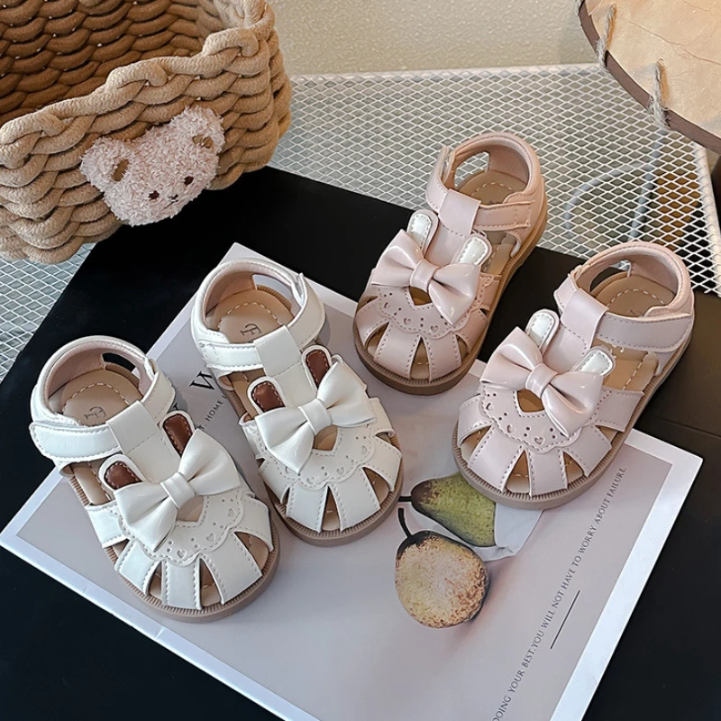 Summer New Children's Sandals Fashion Bow Girls' Princess Sandals Soft Bottom Breathable Flat Baby Kid's Casual Beach Shoes
Summer New Children's Sandals Fashion Bow Girls' Princess Sandals Soft Bottom Breathable Flat Baby Kid's Casual Beach Shoes