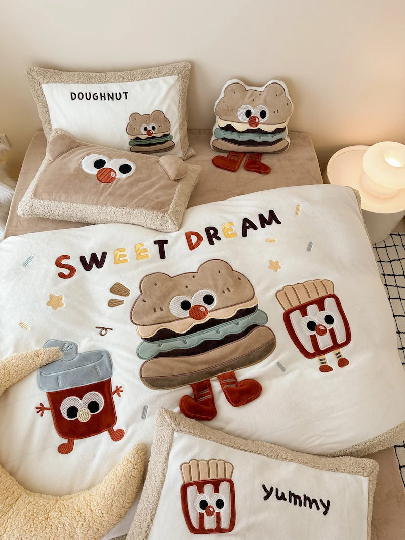 Thickened Warm Milk Velvet Four-Piece Set Cartoon Burger Design Coral Fleece Bedding Quilt Cover Sheet Pillowcase Blanket
Thickened Warm Milk Velvet Four-Piece Set Cartoon Burger Design Coral Fleece Bedding Quilt Cover Sheet Pillowcase Blanket