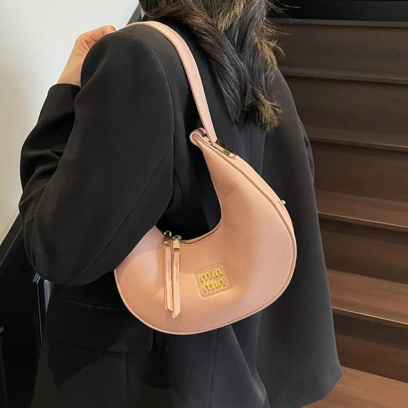 Popular Classic Elegant Leather Shoulder Bag Messenger Bag For Women From Luxury Brand Famous Designer
Popular Classic Elegant Leather Shoulder Bag Messenger Bag For Women From Luxury Brand Famous Designer