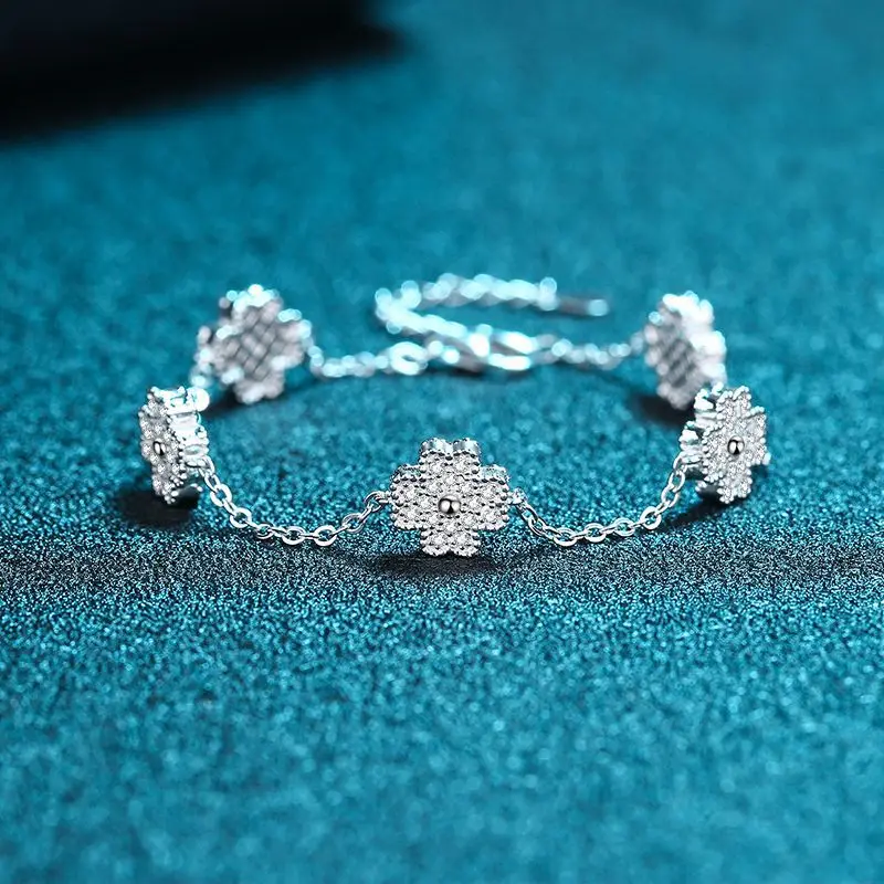 XDY925Sterling Silver Women's Light Luxury Versatile Chain Five-Flower Four-Leaf Clover Micro-Paved Bracelet Factory
XDY925Sterling Silver Women's Light Luxury Versatile Chain Five-Flower Four-Leaf Clover Micro-Paved Bracelet Factory
