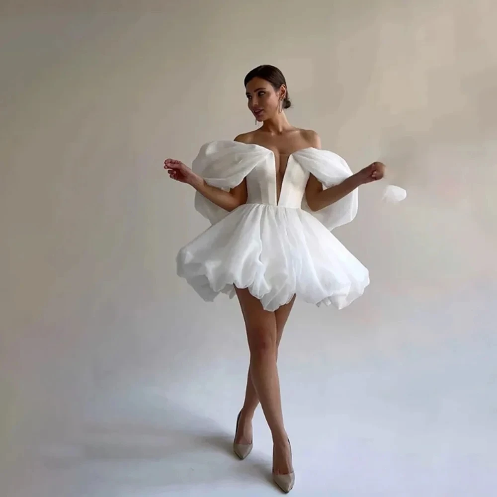 2025 Pretty Short Wedding Dress Strapless Off the Shoulder Pleats Mini Organza Bridal Party Gowns Vestidos De Noiva
2025 Pretty Short Wedding Dress Strapless Off the Shoulder Pleats Mini Organza Bridal Party Gowns Vestidos De Noiva