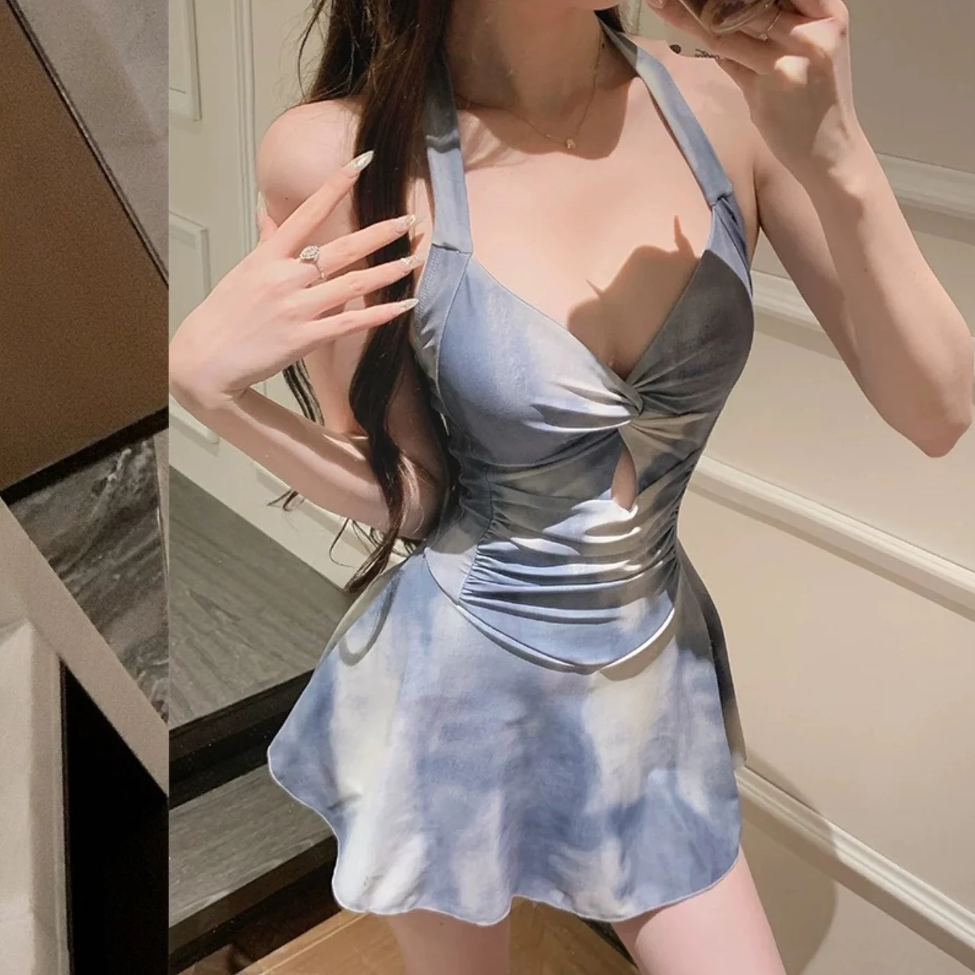 2024 New Women's Tie Dye Blue ter Swimsuit Faionable plus Size Body Concealing Slimming Effect Casual Print
2024 New Women's Tie Dye Blue ter Swimsuit Faionable plus Size Body Concealing Slimming Effect Casual Print