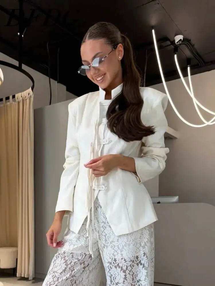DFDG Women 2026 Spring Summer Chinese Style Blazer Mandarin Collar Frog Button Tassel Slim Fit Long Sleeve Elegant Outerwear
DFDG Women 2026 Spring Summer Chinese Style Blazer Mandarin Collar Frog Button Tassel Slim Fit Long Sleeve Elegant Outerwear