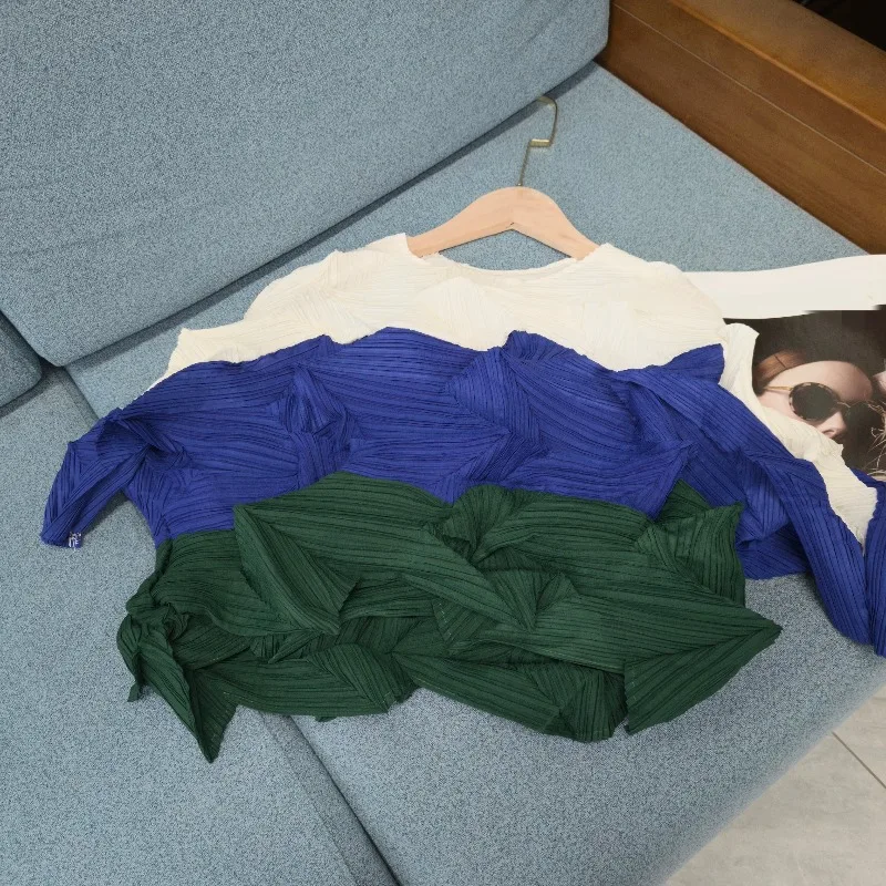 Miyake Pleated Original Three-Color T-Shirt Plisse Women 2026 Summer New Loose Plus Size Short Sleeve Top Personality Versatile
Miyake Pleated Original Three-Color T-Shirt Plisse Women 2026 Summer New Loose Plus Size Short Sleeve Top Personality Versatile
