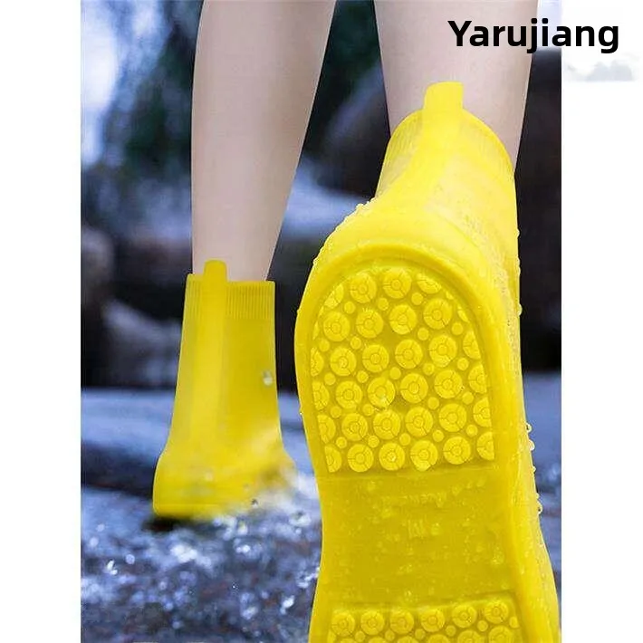 Thickened Anti-slip Wear-resistant Children's Rain Boots Female Style Waterproof Shoe Covers for Rainy Days Girls Shoes
Thickened Anti-slip Wear-resistant Children's Rain Boots Female Style Waterproof Shoe Covers for Rainy Days Girls Shoes