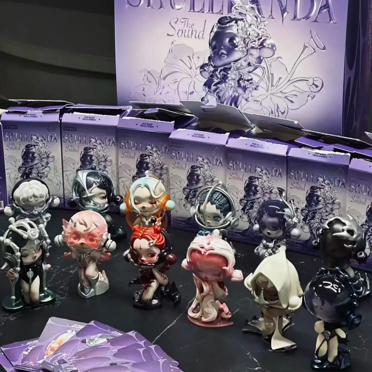 POP MART SKULLPANDA The Sound Series Blind Box Toys Mystery Box Mistery Caixa Action Figure Surpresa Cute Model Birthday Gift
POP MART SKULLPANDA The Sound Series Blind Box Toys Mystery Box Mistery Caixa Action Figure Surpresa Cute Model Birthday Gift