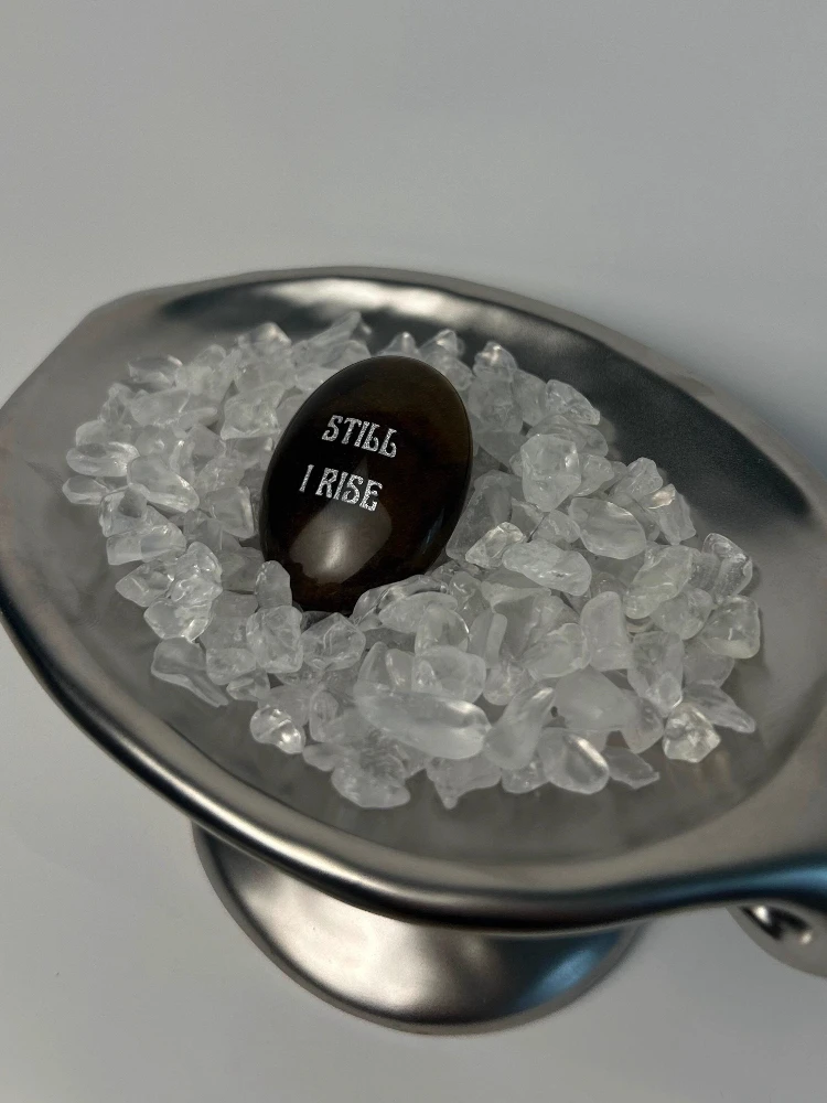 1PC Courage Spirit Stone "Still I Rise" Tiger's Eye Healing Crystal Palm Stone Original Design Miaeral Energy Gift or Polished
1PC Courage Spirit Stone "Still I Rise" Tiger's Eye Healing Crystal Palm Stone Original Design Miaeral Energy Gift or Polished