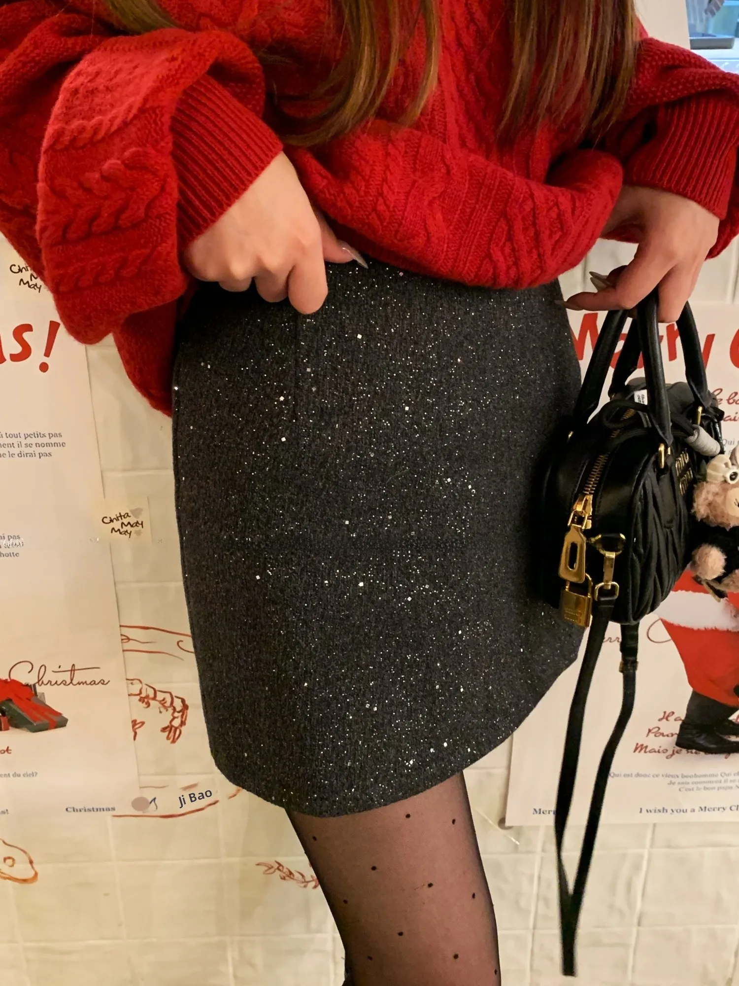 Elegant Woolen Shiny Sequin Half Skirt for Women High Waist A-Line Skirt Festival Atmosphere Skin-Friendly Breathable
Elegant Woolen Shiny Sequin Half Skirt for Women High Waist A-Line Skirt Festival Atmosphere Skin-Friendly Breathable