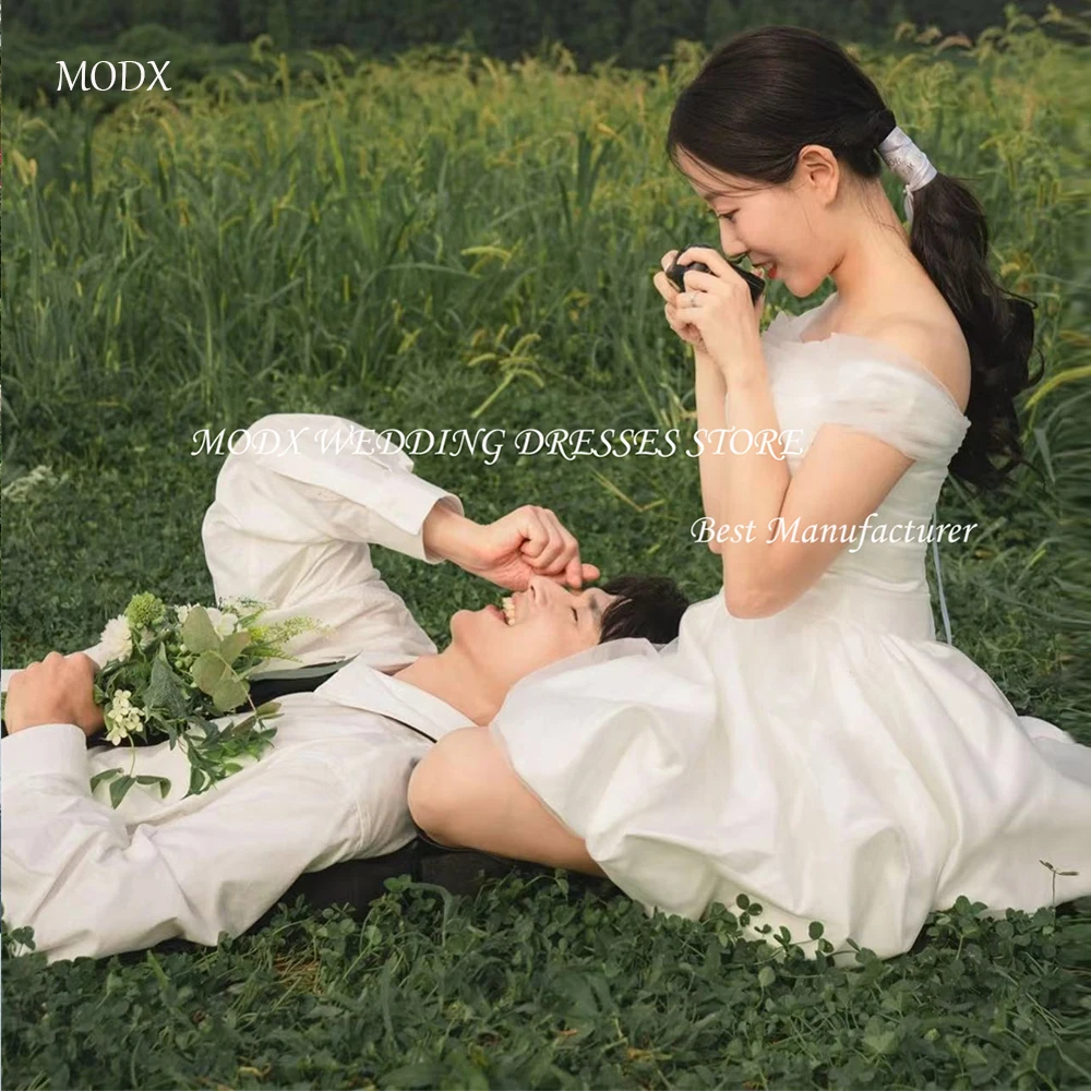 MODX White Simple Korea Wedding Dress Photo Shoot Detachable shawl Pleat Bridal Gown A Line Mini 웨딩드레스 Custom Made Bridge 
MODX White Simple Korea Wedding Dress Photo Shoot Detachable shawl Pleat Bridal Gown A Line Mini 웨딩드레스 Custom Made Bridge