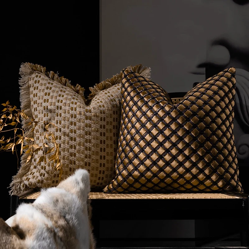Luxury Handmade Weaving Geometric Cushion Cover Decorative Pillow Case Modern Golden Brown Sofa Warm Home Bed Coussin
Luxury Handmade Weaving Geometric Cushion Cover Decorative Pillow Case Modern Golden Brown Sofa Warm Home Bed Coussin