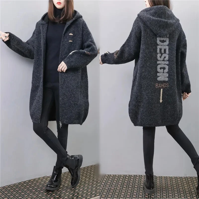 Woolen Coat For Womens Autumn Winter New Quilted Thick Embroidered Woolen Jackets Female Loose Oversize Hooded Outerwear
Woolen Coat For Womens Autumn Winter New Quilted Thick Embroidered Woolen Jackets Female Loose Oversize Hooded Outerwear