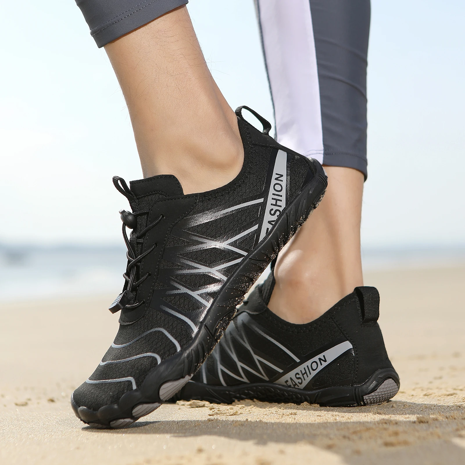Unisex Black Water Shoes Anti-slip Quick Dry Aqua Shoes for Swimming Surfing Hiking Beach Wading
Unisex Black Water Shoes Anti-slip Quick Dry Aqua Shoes for Swimming Surfing Hiking Beach Wading