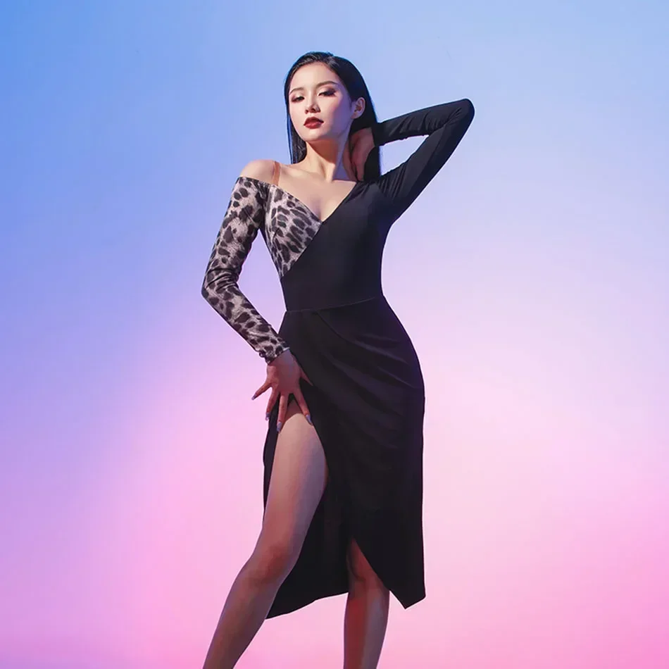 2021 New L9802 One Sleeve Patchwork V Neck Sexy Design Female Latin Dance Dress Women Performance Belly Modern Dancing Dresses
2021 New L9802 One Sleeve Patchwork V Neck Sexy Design Female Latin Dance Dress Women Performance Belly Modern Dancing Dresses